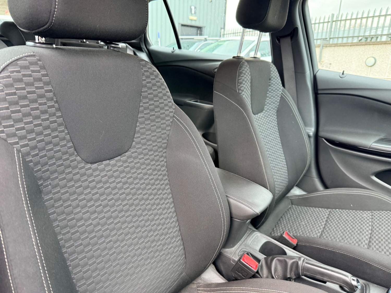 Used Vauxhall Astra for sale - 78115115: Photo 6