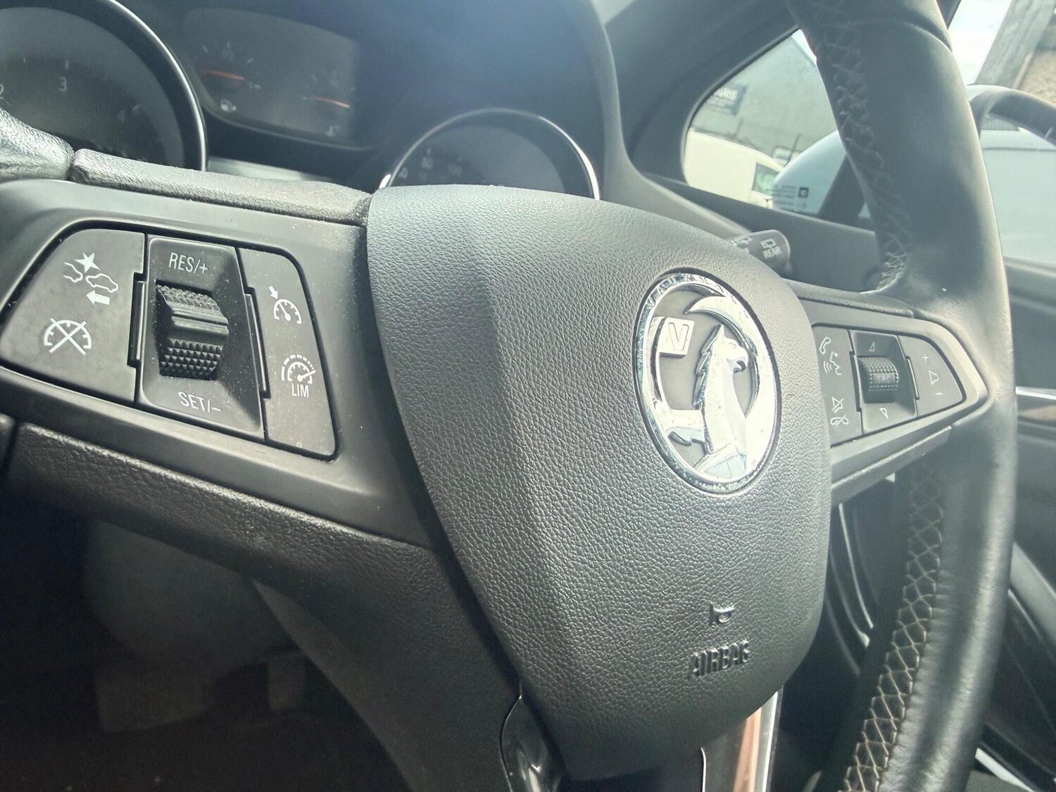 Used Vauxhall Astra for sale - 78115115: Photo 9