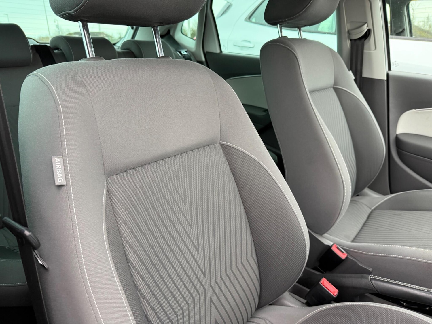 Used Volkswagen Polo 2015 for sale - 76657669: Photo 6