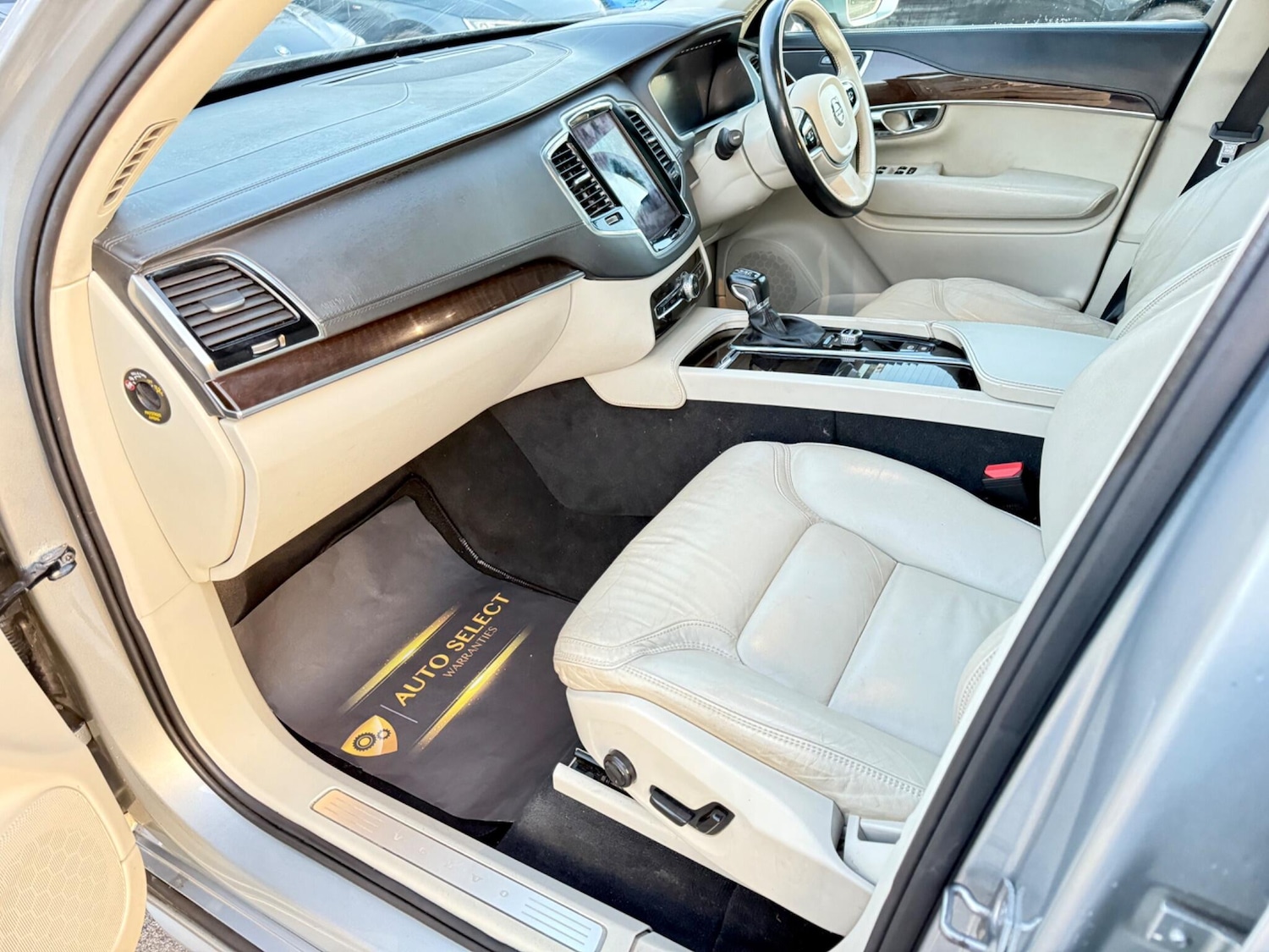 Used Volvo XC90 2015 for sale - 76659313: Photo 13