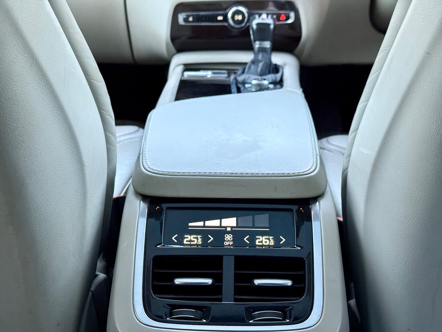 Used Volvo XC90 2015 for sale - 76659313: Photo 19