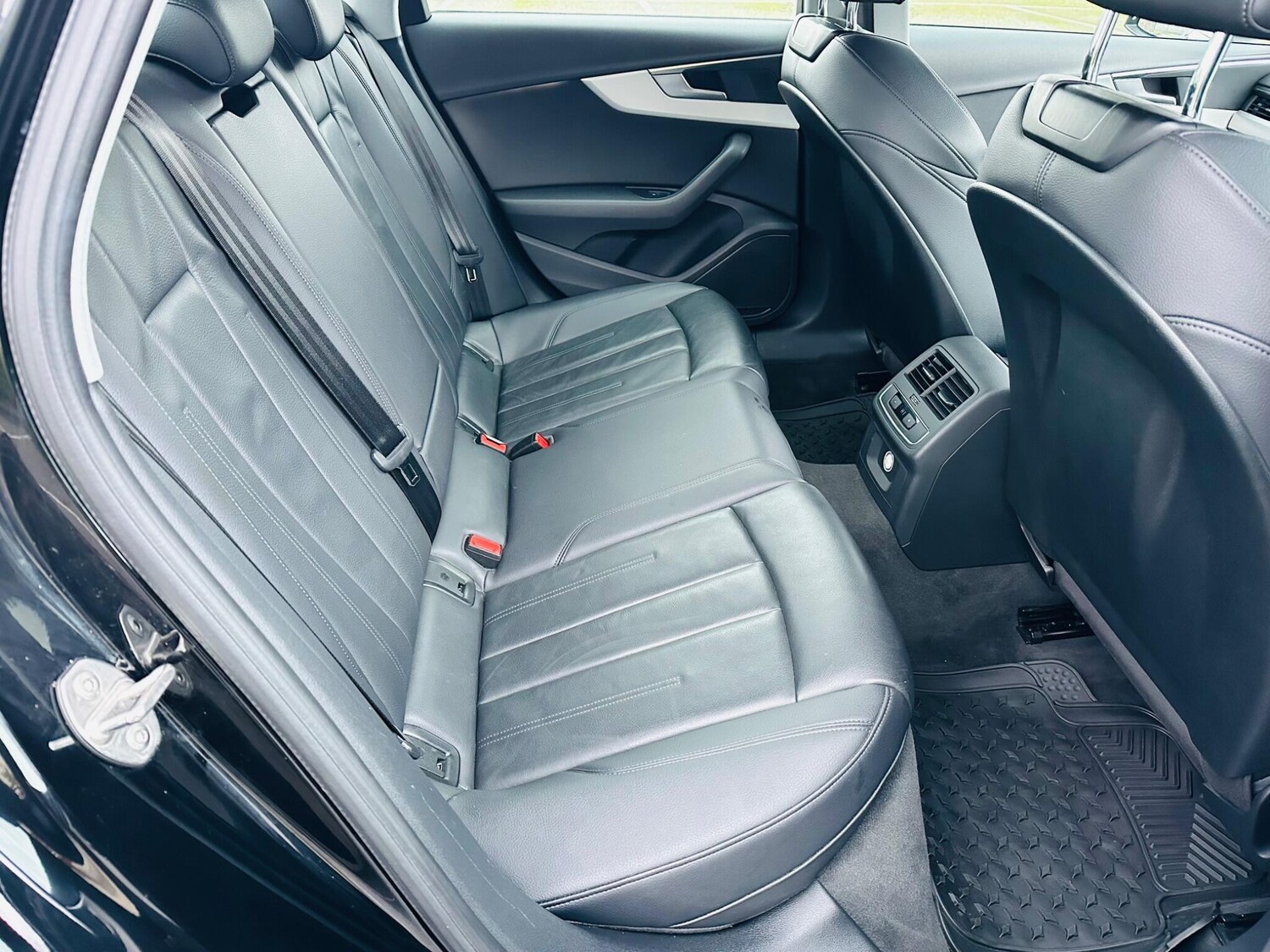 Used Audi A4 for sale - 77484168: Photo 31