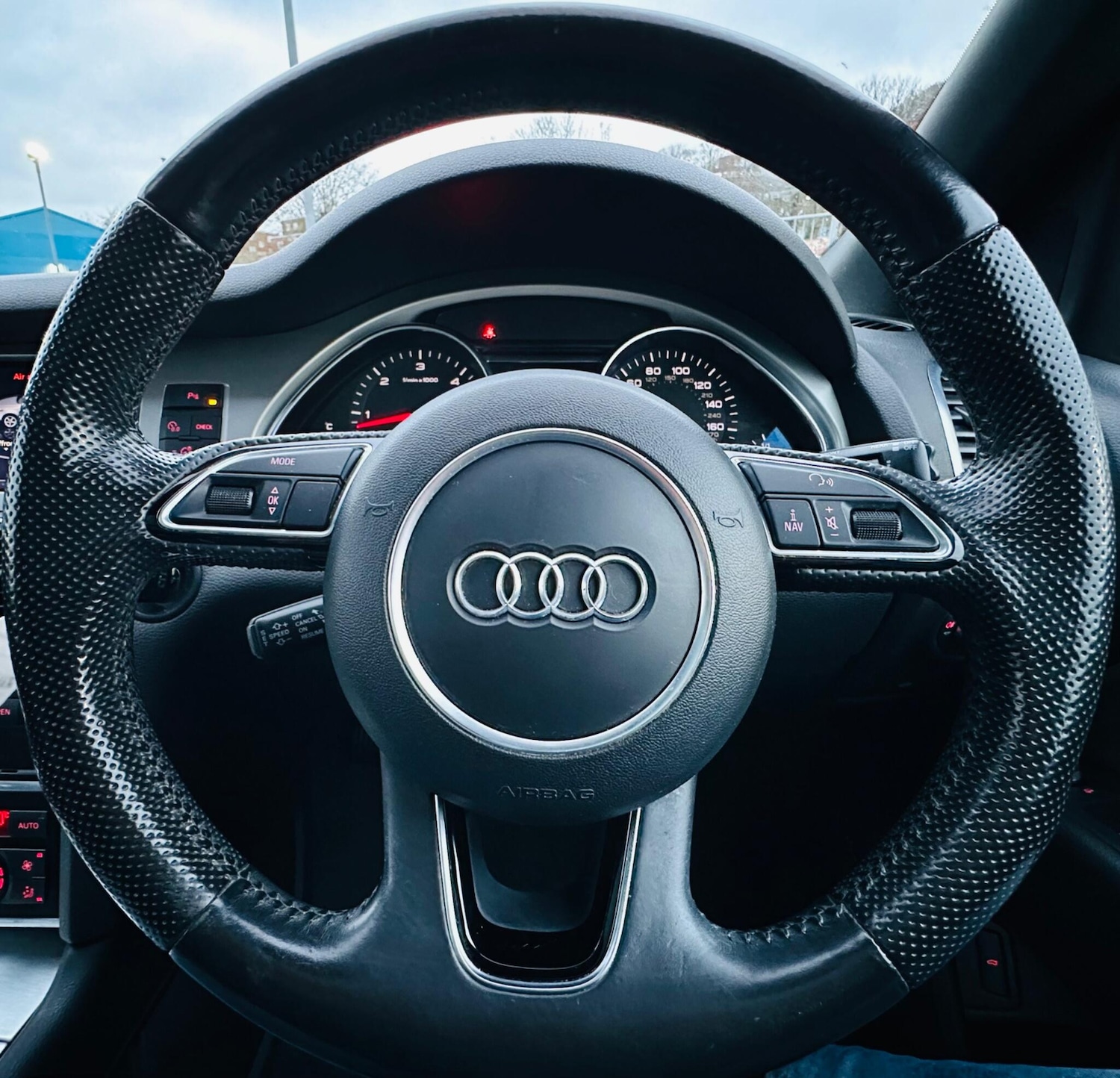 Used Audi Q7 2015 for sale - 77549992: Photo 31