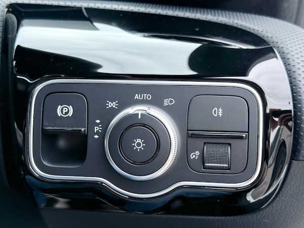 Used Mercedes-Benz A-Class 2019 for sale - 75082680: Photo 24