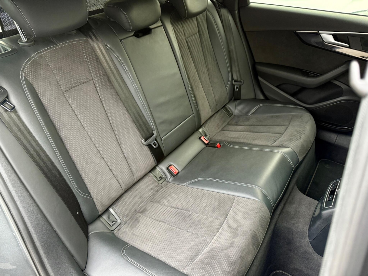 Used Audi A4 Avant 2019 for sale - 76446677: Photo 37