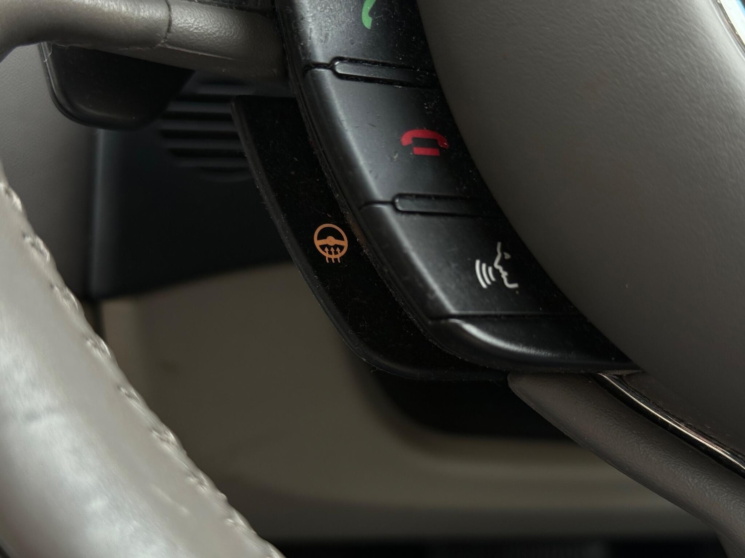 Used Jaguar XJ 2014 for sale - 76988593: Photo 23