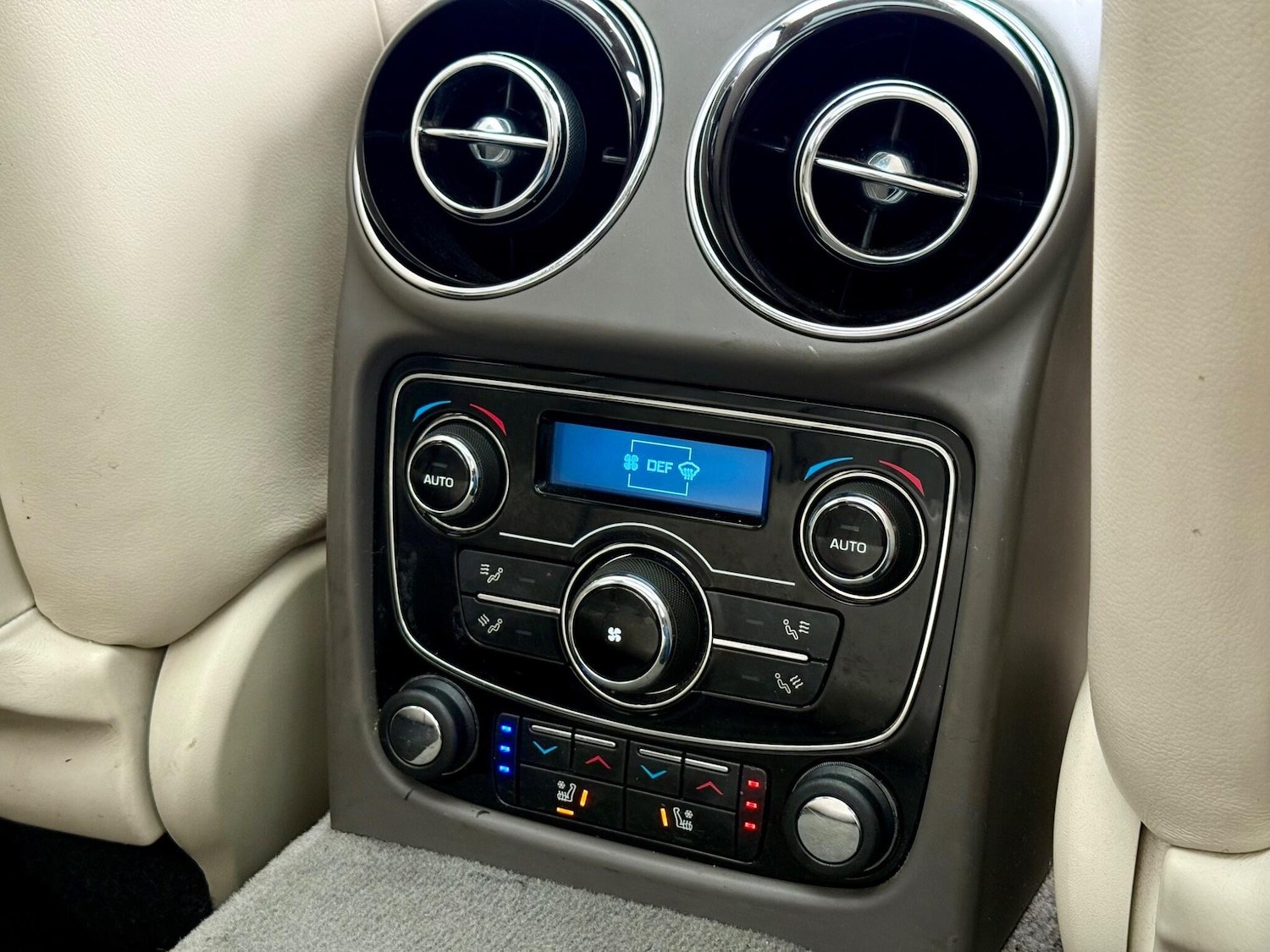 Used Jaguar XJ 2014 for sale - 76988593: Photo 33