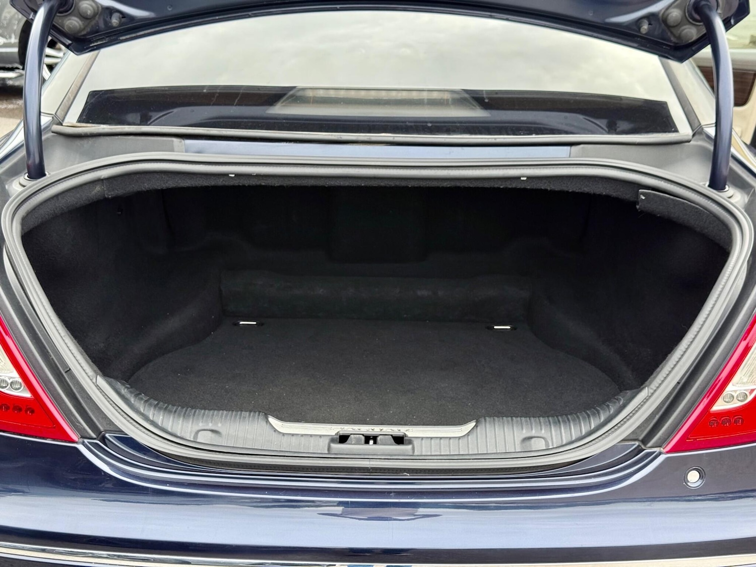 Used Jaguar XJ 2014 for sale - 76988593: Photo 39