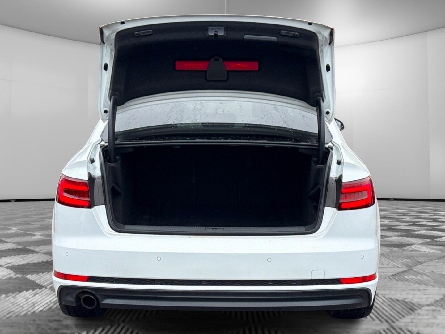 Used Audi A4 2017 for sale - 77794300: Photo 10