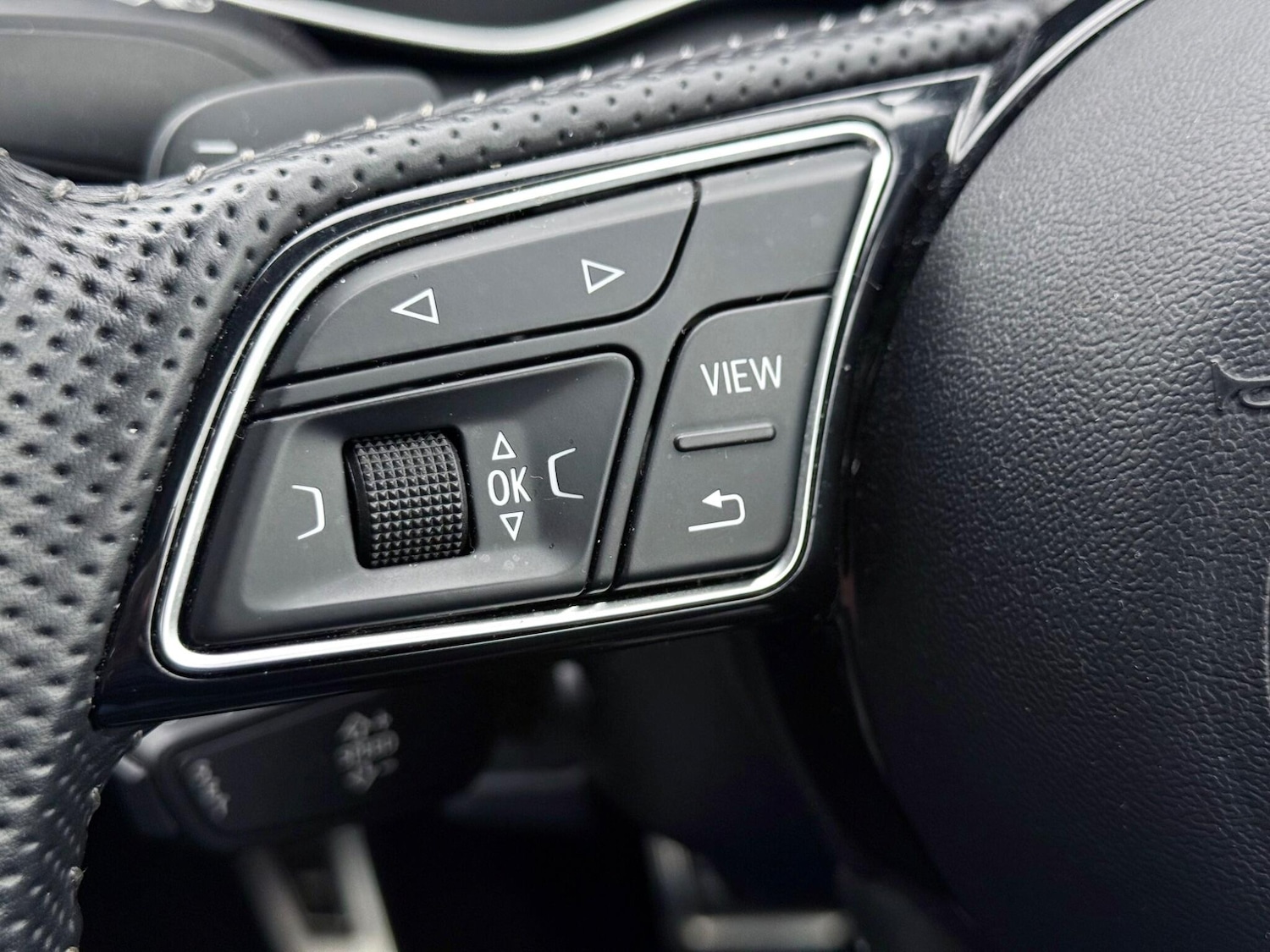 Used Audi A4 2017 for sale - 77794300: Photo 32