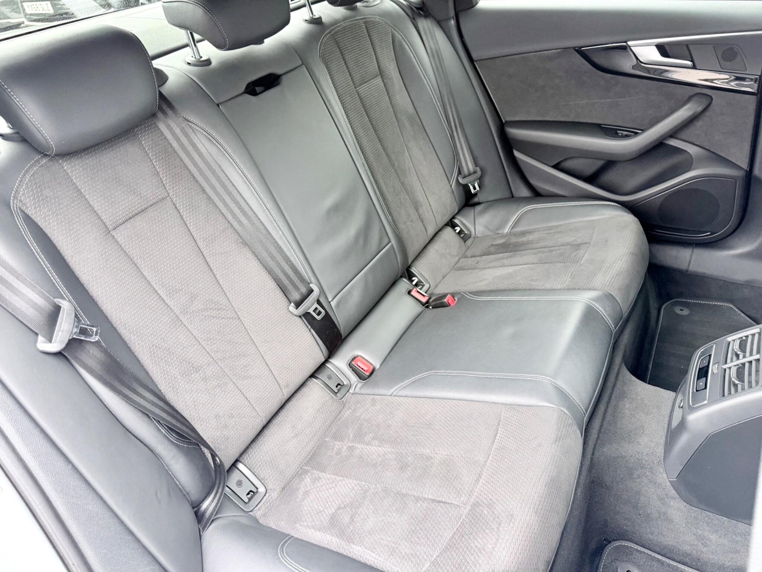 Used Audi A4 2017 for sale - 77794300: Photo 33