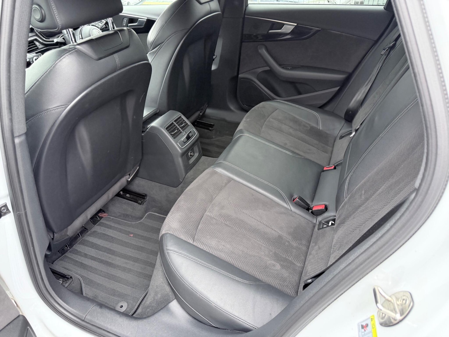 Used Audi A4 2017 for sale - 77794300: Photo 36