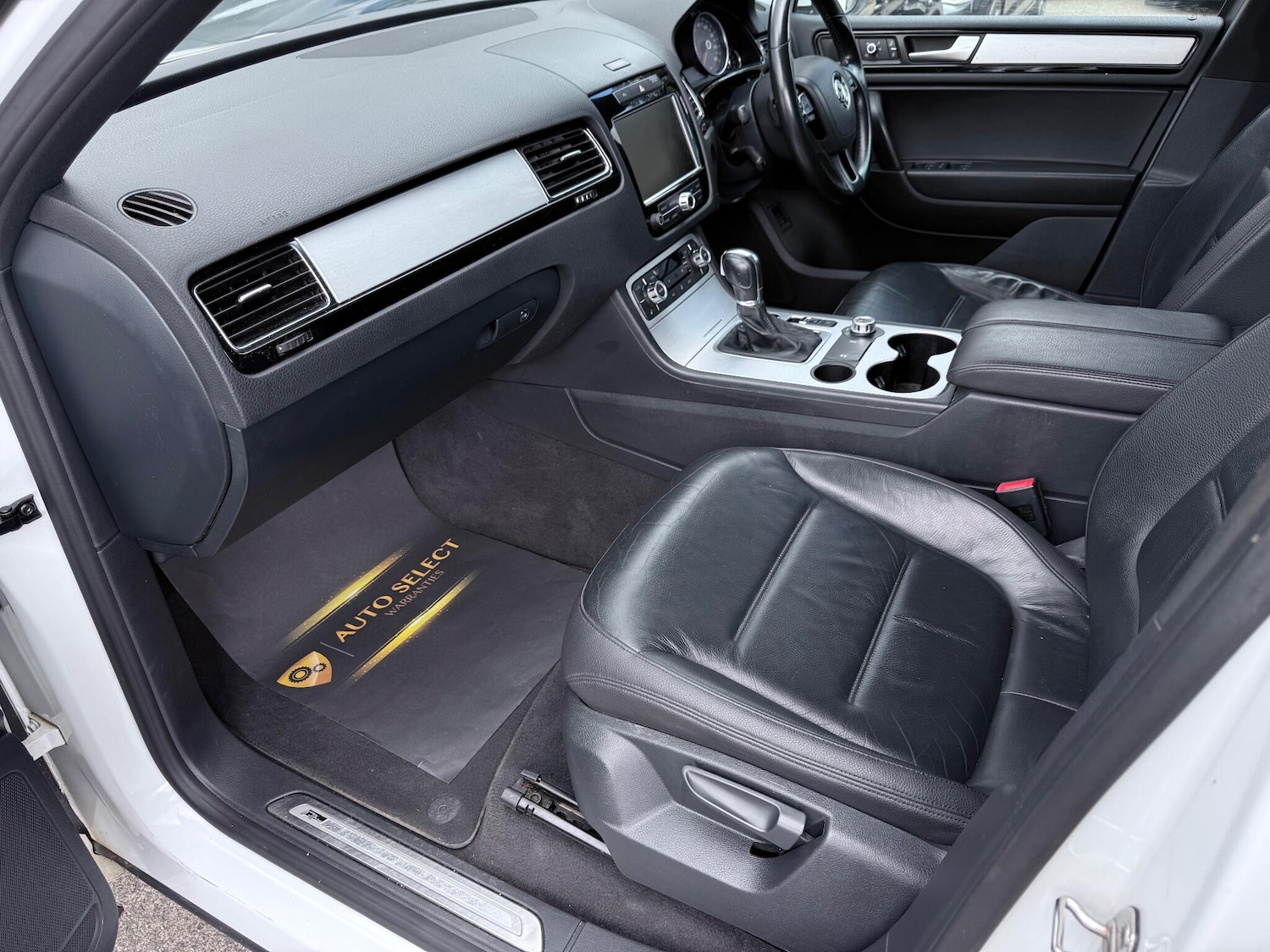 Used Volkswagen Touareg 2014 for sale - 77120560: Photo 14