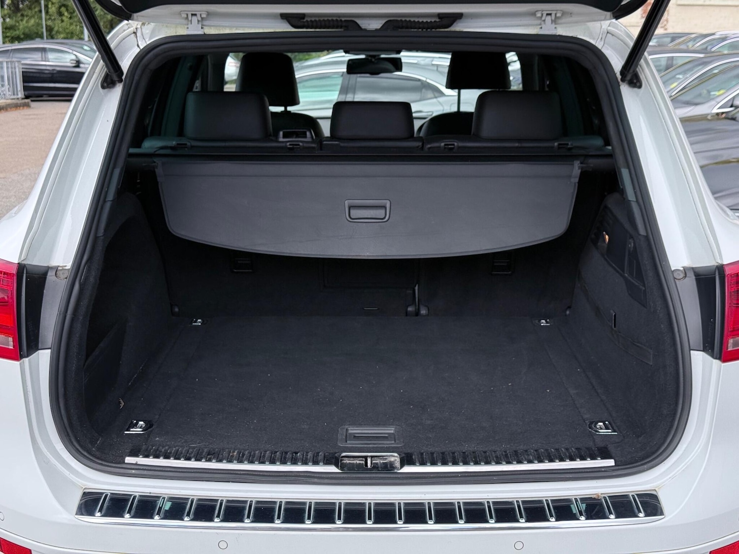 Used Volkswagen Touareg 2014 for sale - 77120560: Photo 33