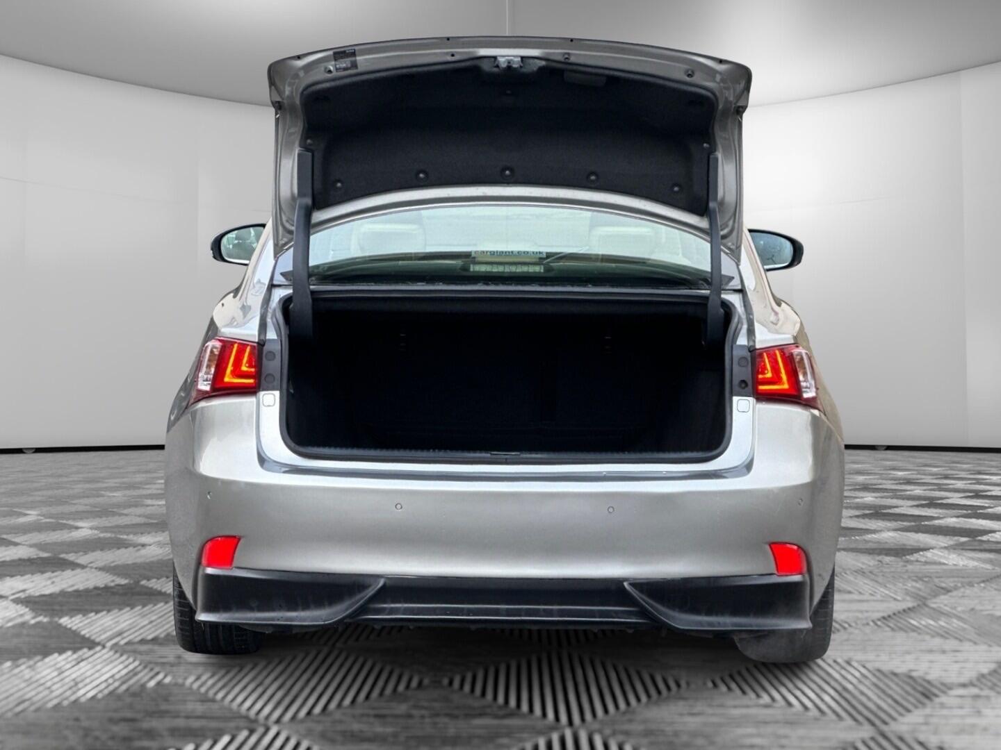 Used Lexus IS 2015 for sale - 77387652: Photo 11