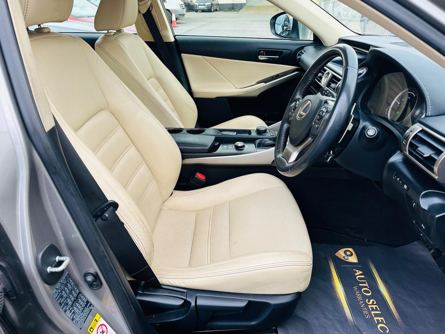 Used Lexus IS 2015 for sale - 77387652: Photo 12