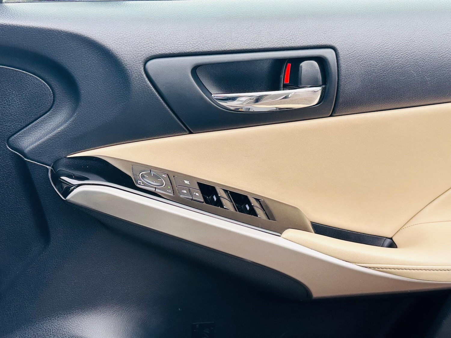 Used Lexus IS 2015 for sale - 77387652: Photo 29