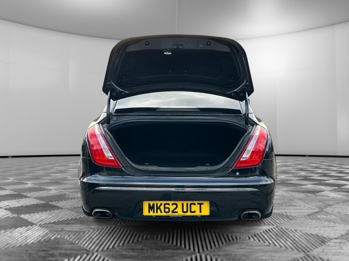 Used Jaguar XJ 2012 for sale - 77387558: Photo 10