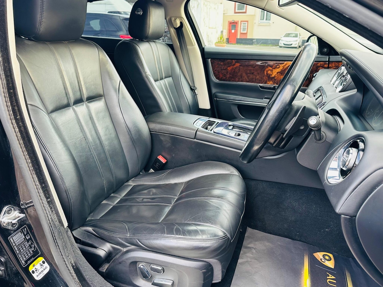 Used Jaguar XJ 2012 for sale - 77387558: Photo 12