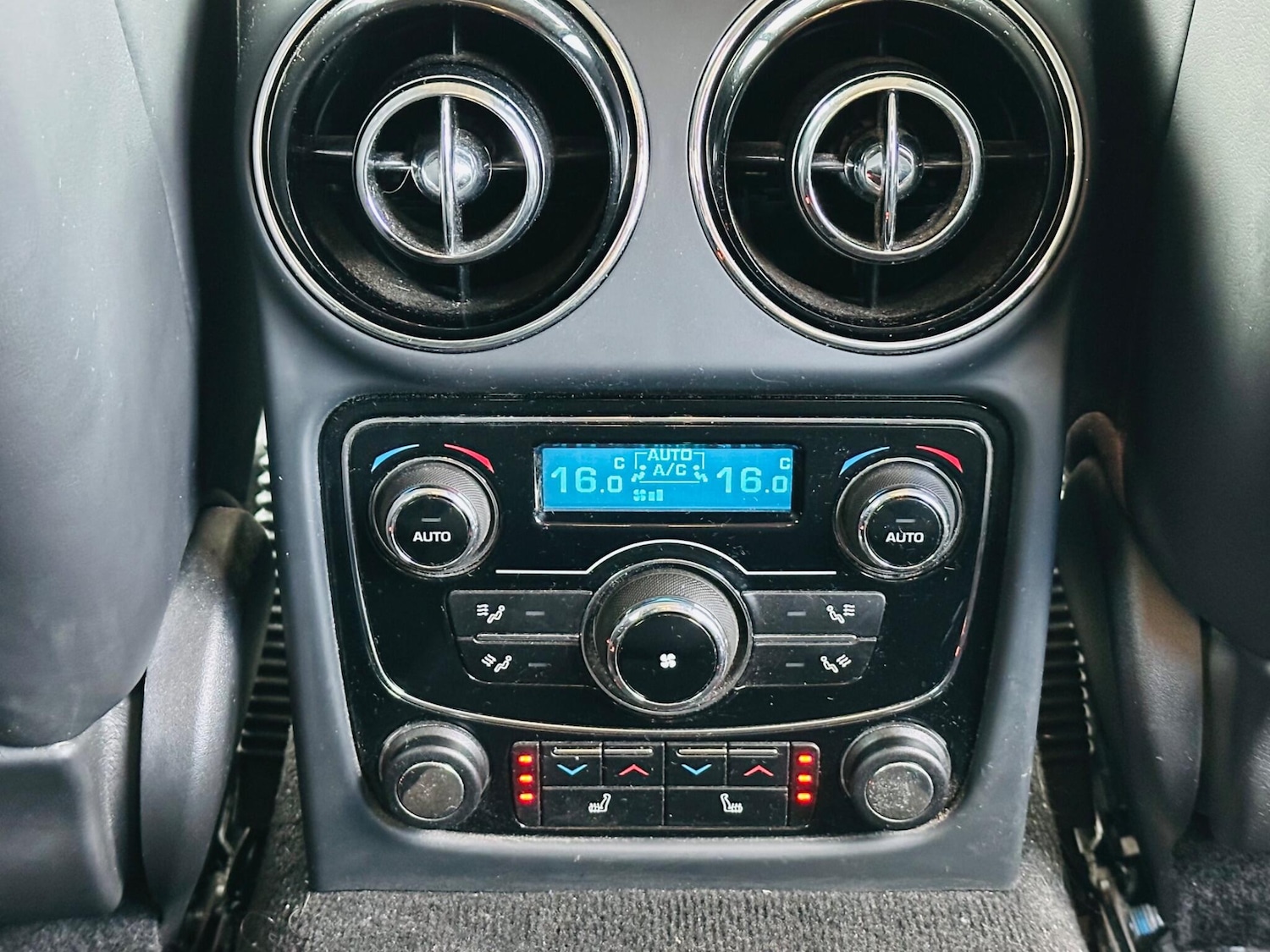 Used Jaguar XJ 2012 for sale - 77387558: Photo 32