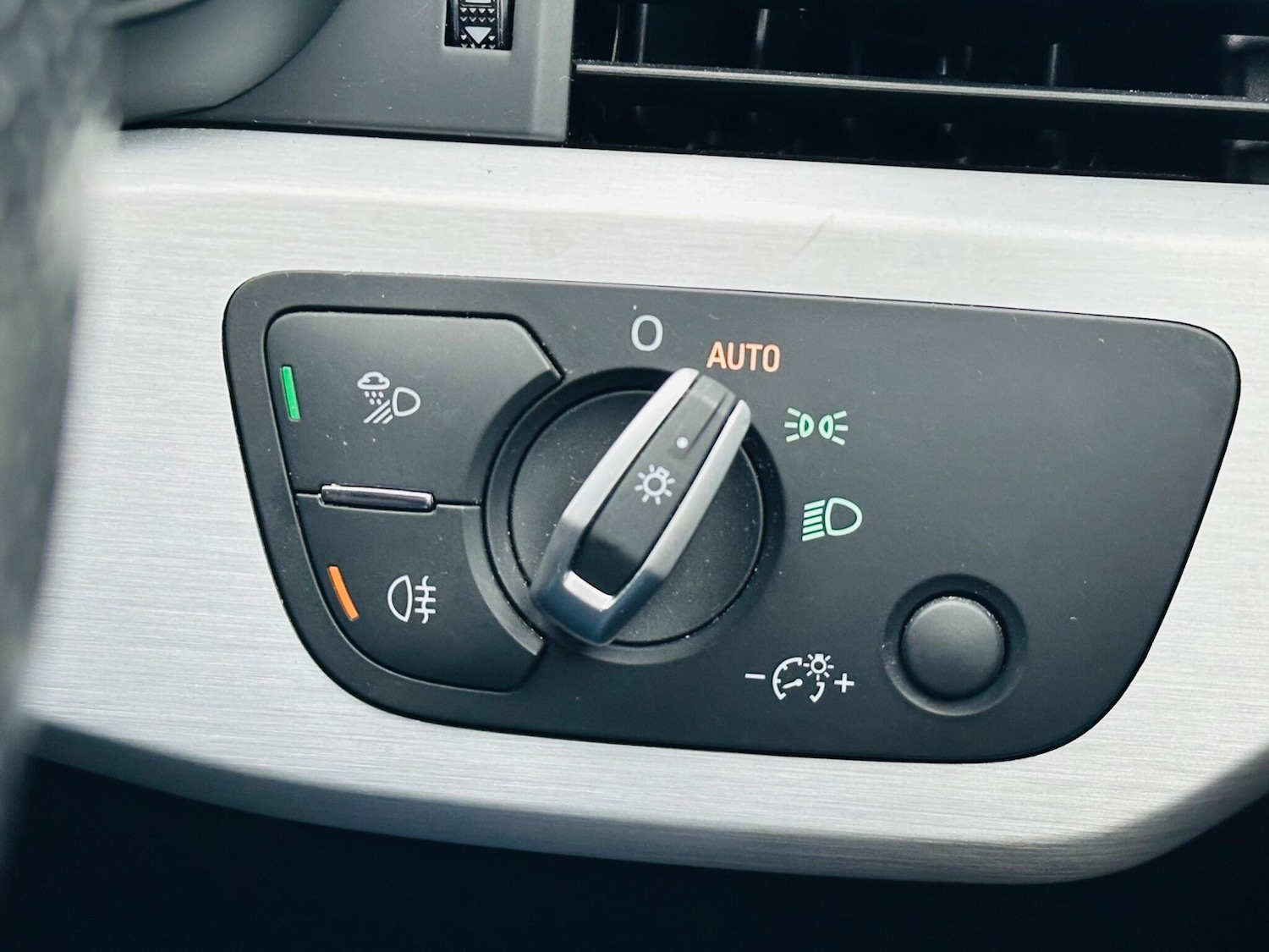 Used Audi A4 Avant for sale - 77215671: Photo 30