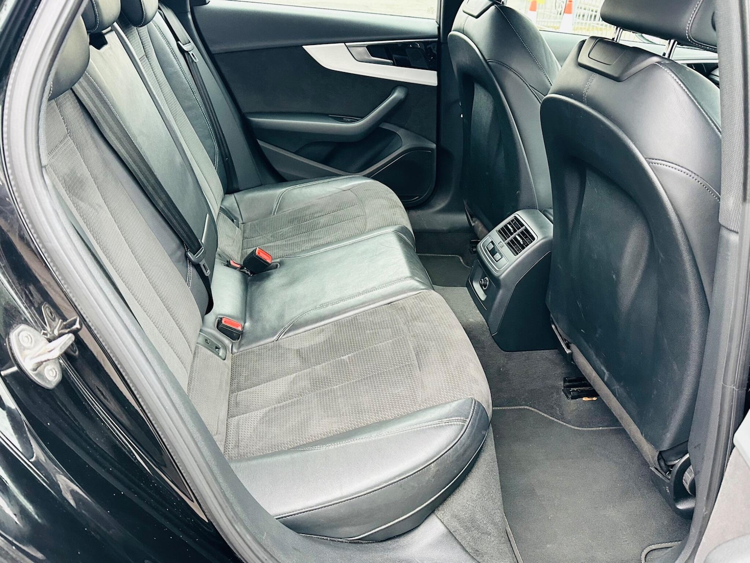 Used Audi A4 Avant for sale - 77215671: Photo 31