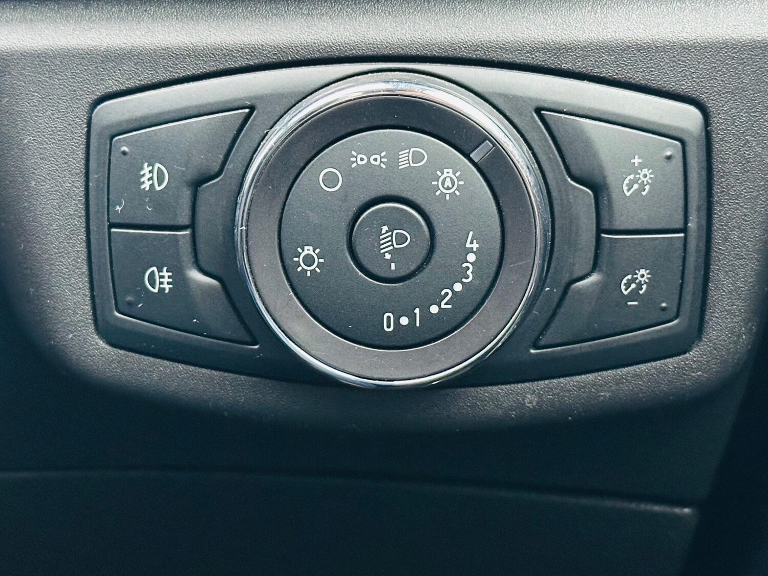 Used Ford Mondeo 2018 for sale - 78058496: Photo 31