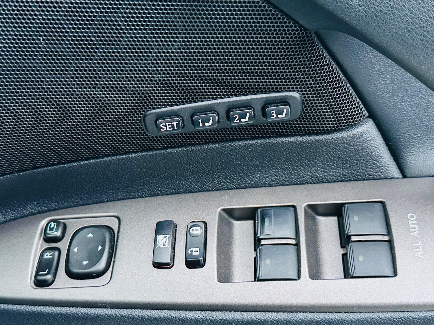 Used Lexus IS 2010 for sale - 77214825: Photo 30