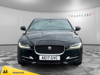Used Jaguar XE 2017 for sale - 79441267: Photo