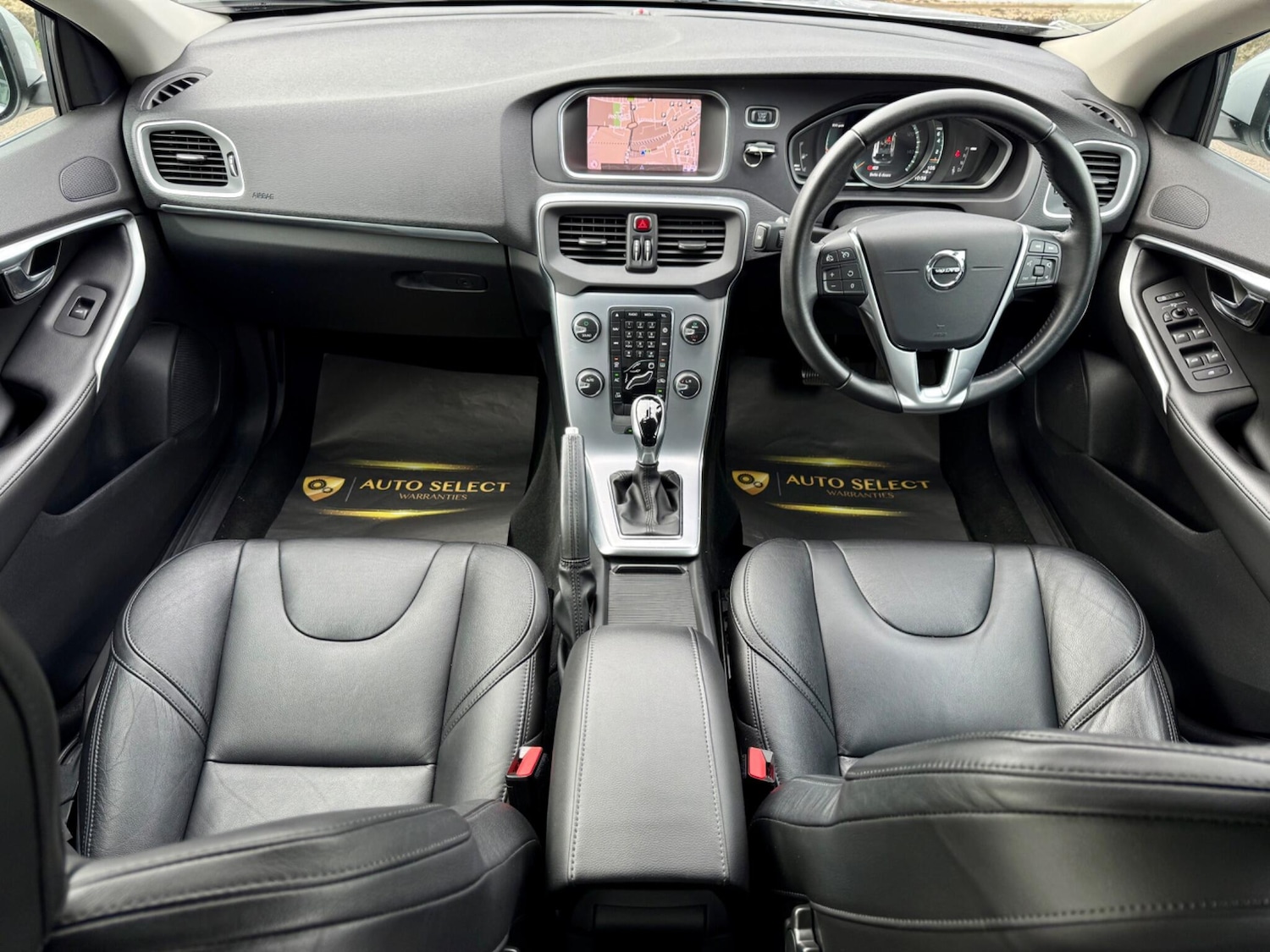 Used Volvo V40 2018 for sale - 76295370: Photo 11