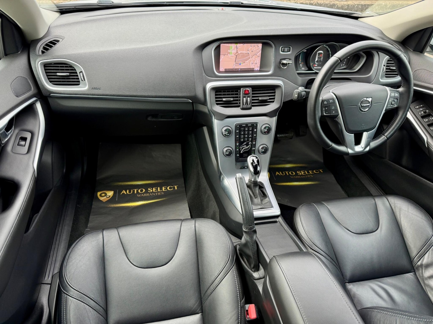 Used Volvo V40 2018 for sale - 76295370: Photo 12