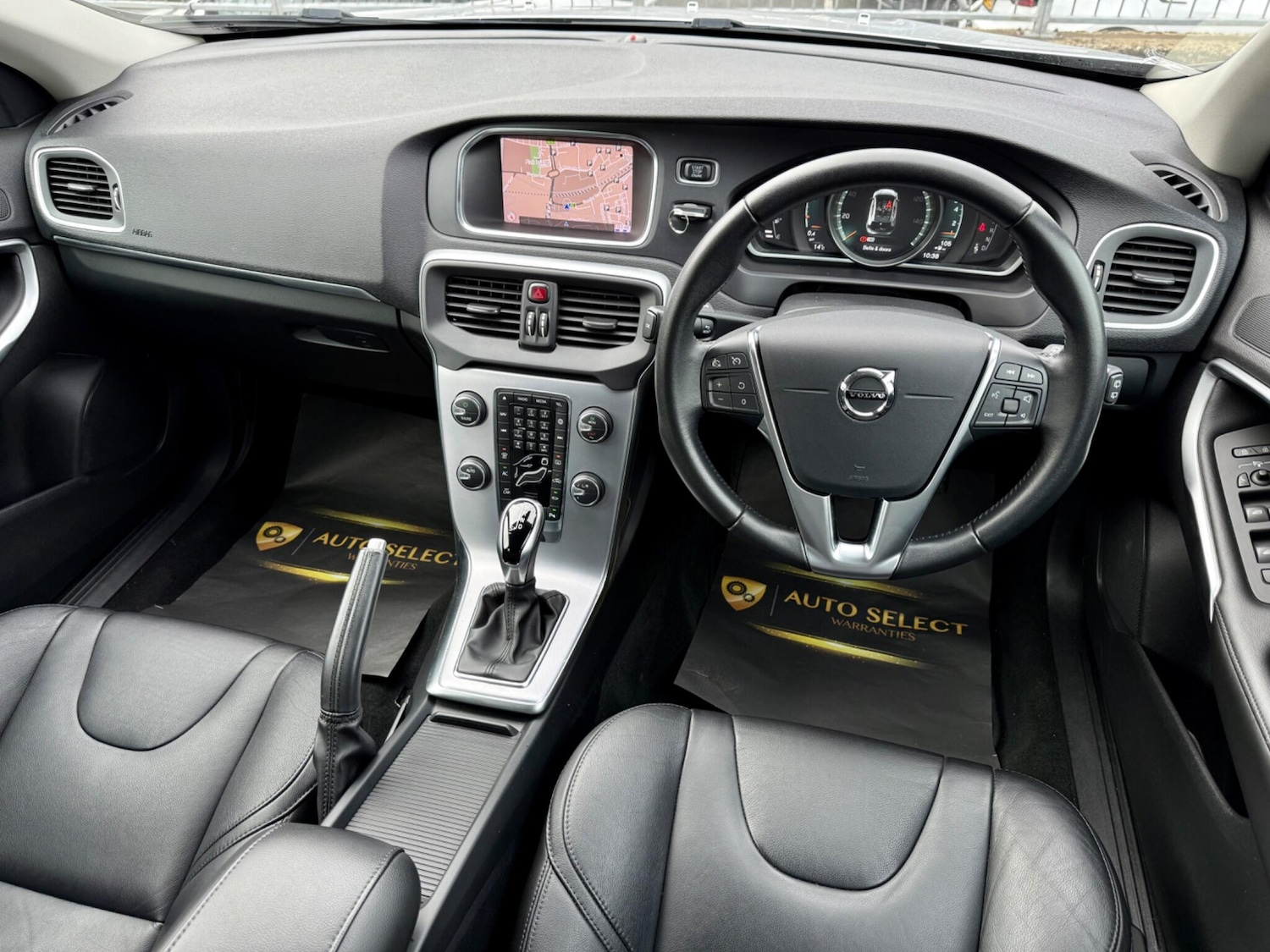 Used Volvo V40 2018 for sale - 76295370: Photo 13