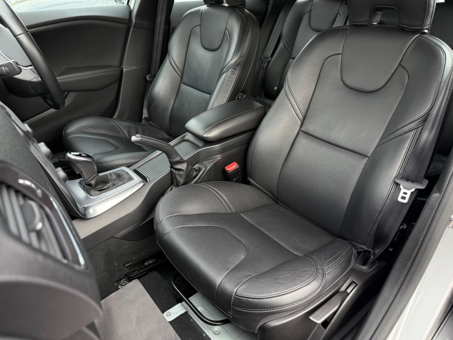 Used Volvo V40 2018 for sale - 76295370: Photo 18