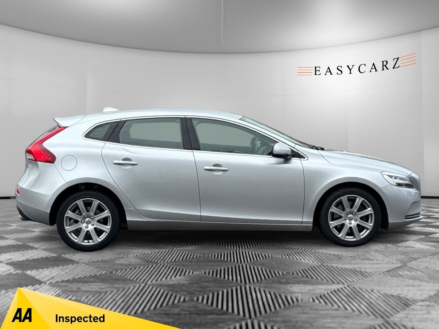 Used Volvo V40 2018 for sale - 76295370: Photo 5