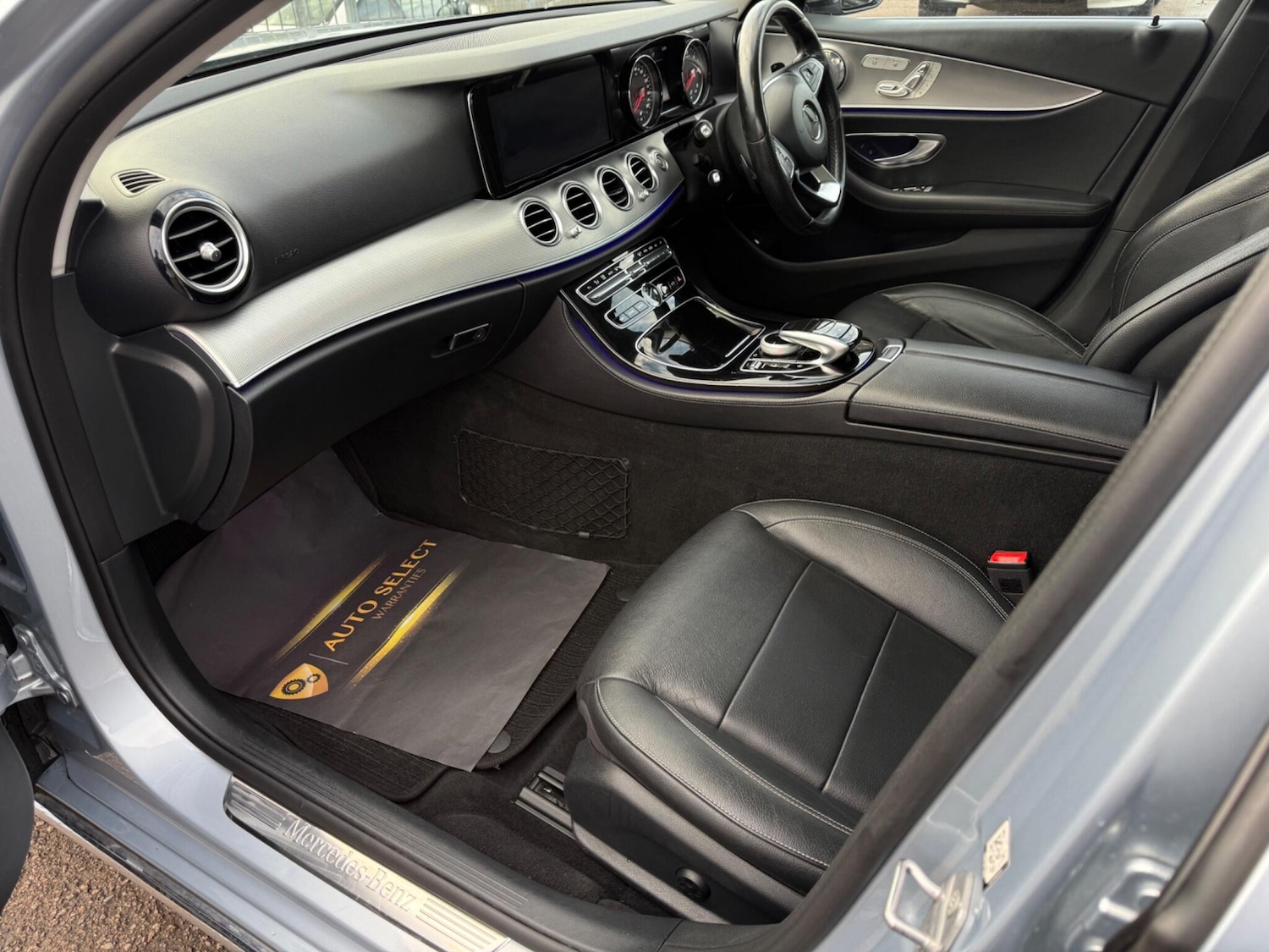 Used Mercedes-Benz E Class 2017 for sale - 76866399: Photo 12