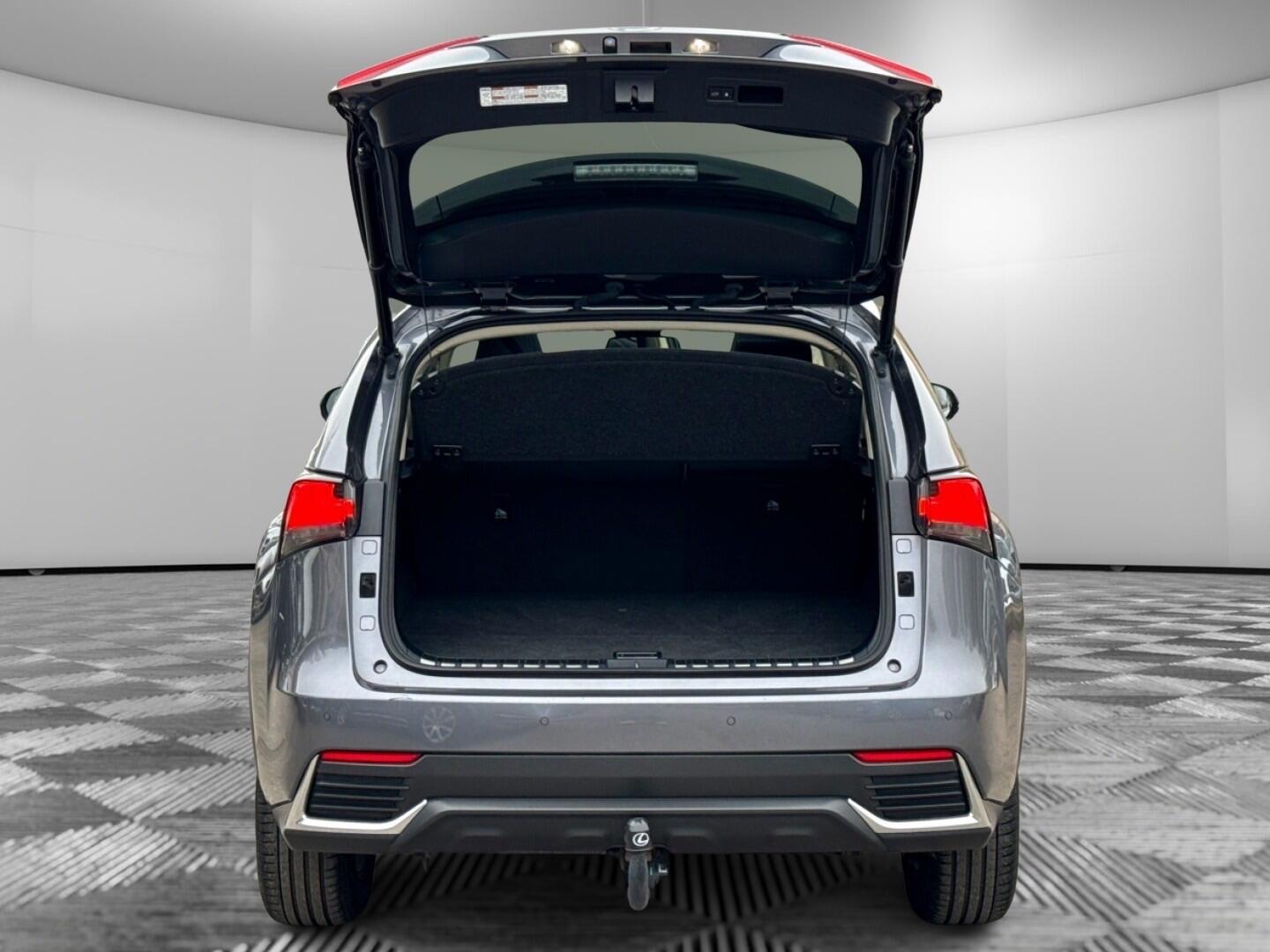 Used Lexus NX 2018 for sale - 77783910: Photo 9