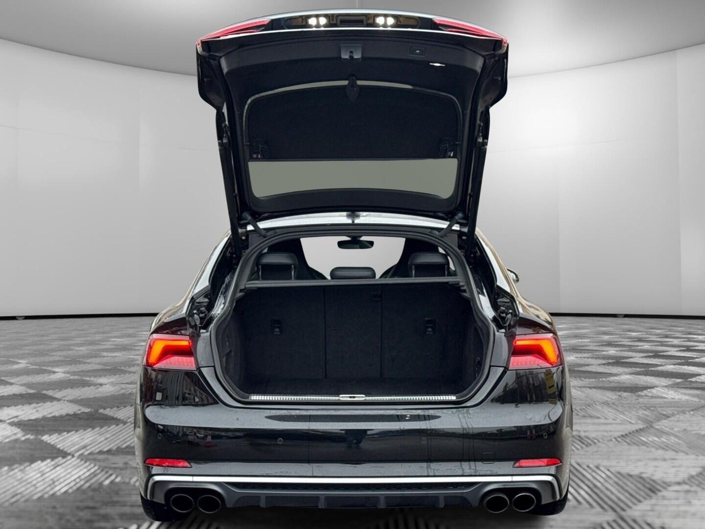 Used Audi A5 2018 for sale - 76771632: Photo 10