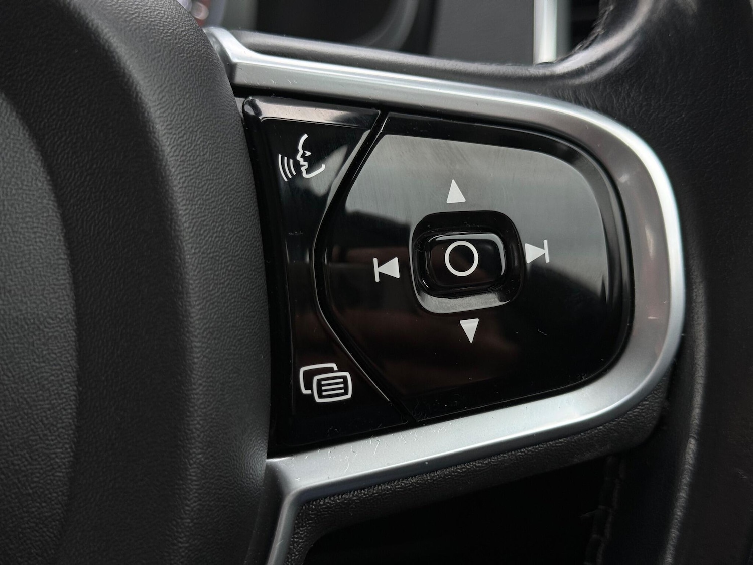 Used Volvo XC90 2017 for sale - 77074604: Photo 28