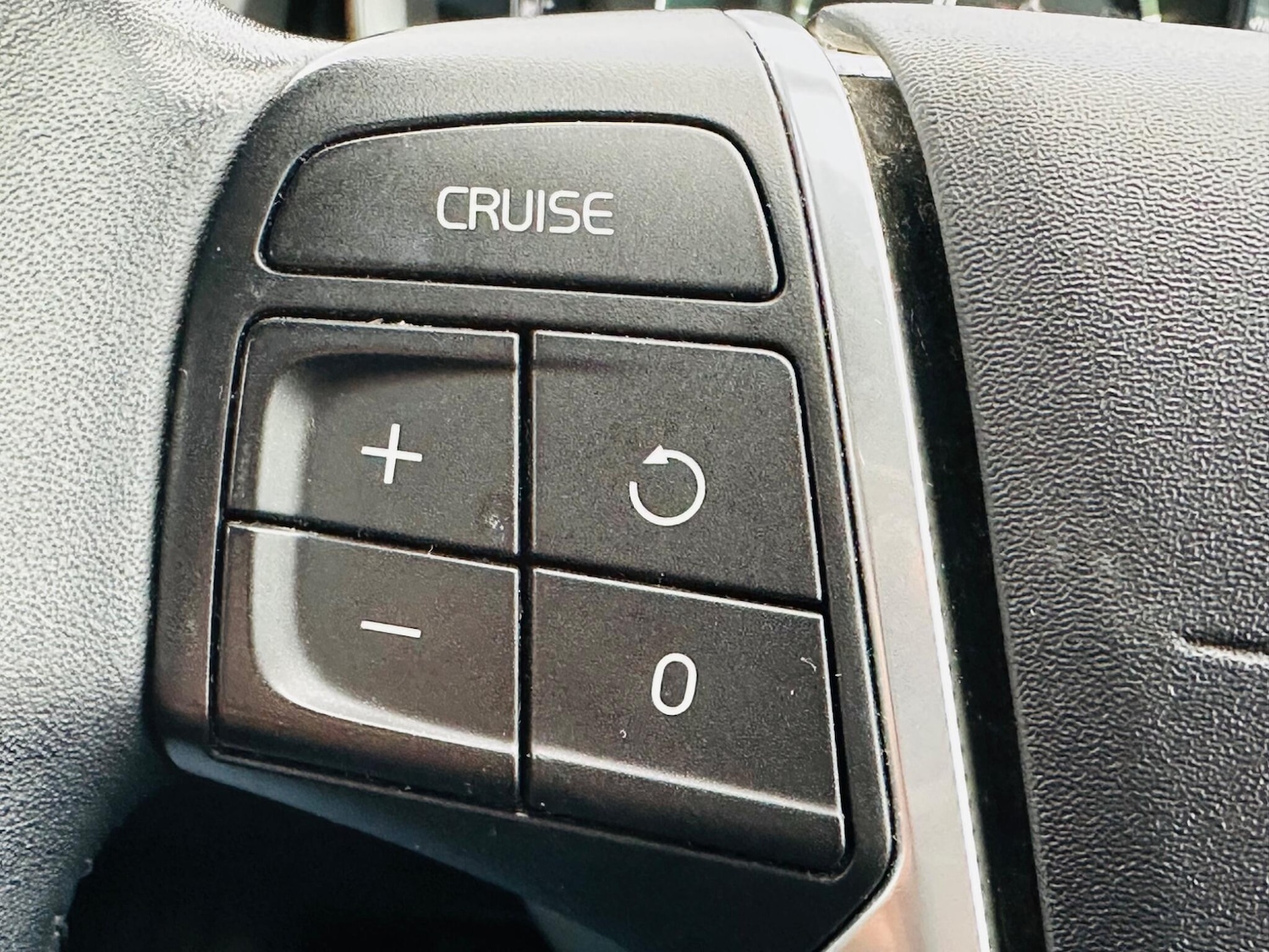 Used Volvo XC60 2016 for sale - 77144531: Photo 23