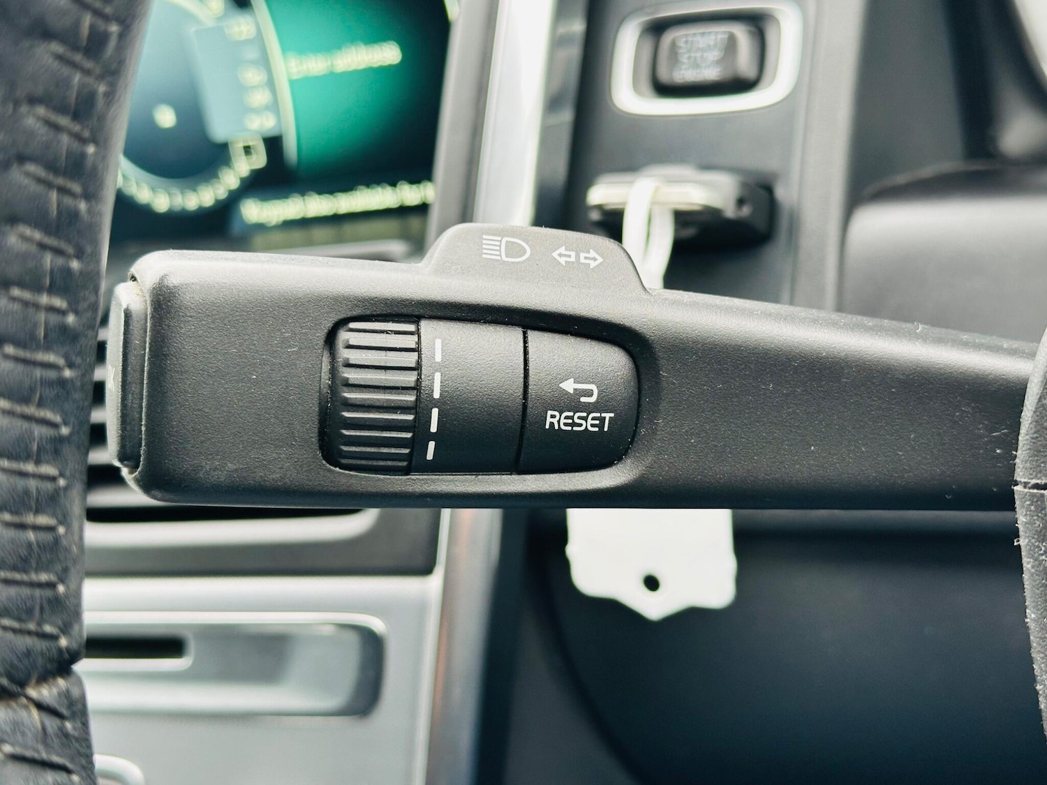 Used Volvo XC60 2016 for sale - 77144531: Photo 25