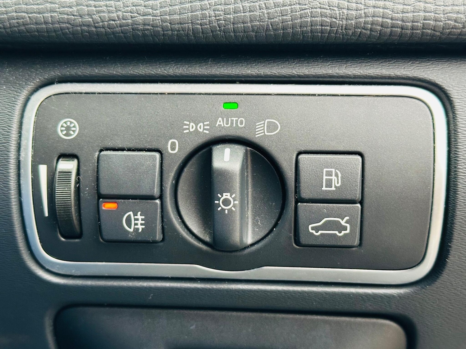 Used Volvo XC60 2016 for sale - 77144531: Photo 26