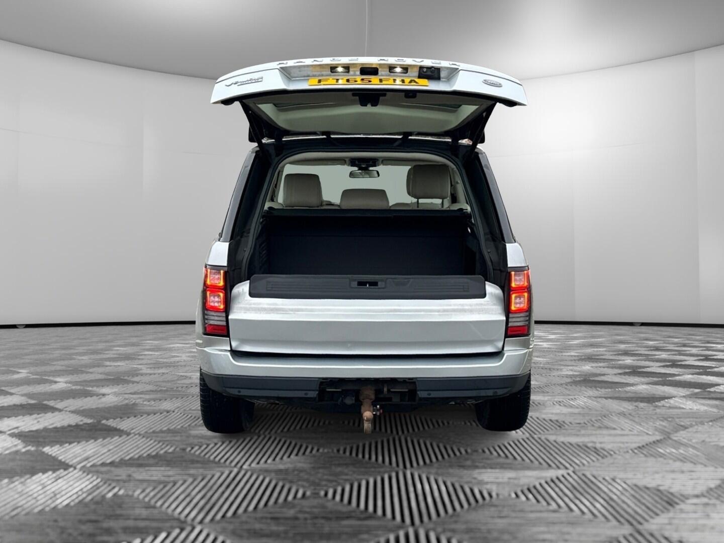 Used Land Rover Range Rover 2015 for sale - 77074141: Photo 10