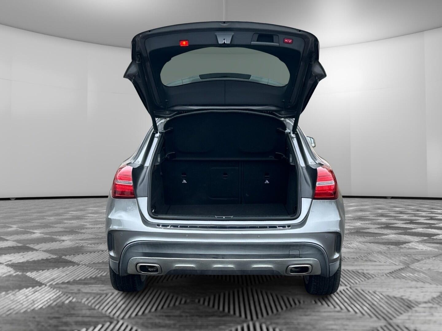 Used Mercedes-Benz GLA 2018 for sale - 77387043: Photo 10