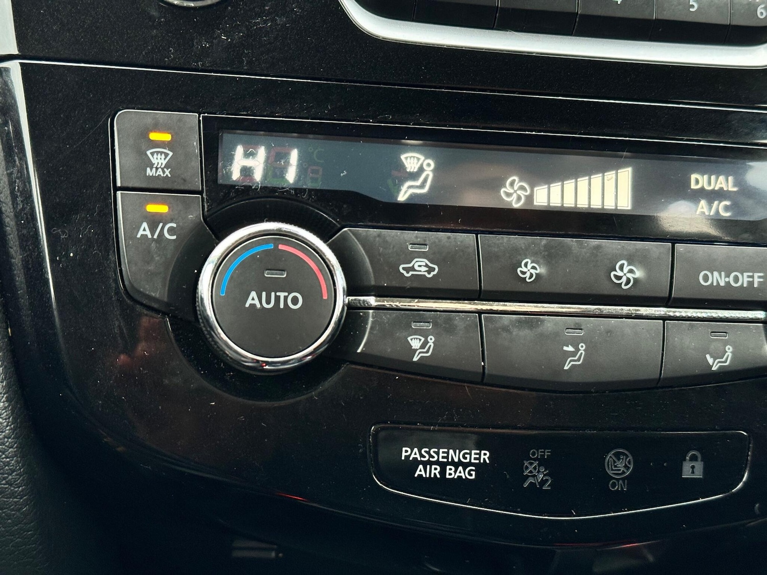 Used Nissan Qashqai for sale - 77659132: Photo 18