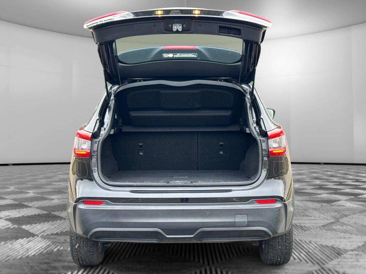 Used Nissan Qashqai for sale - 77659132: Photo 9