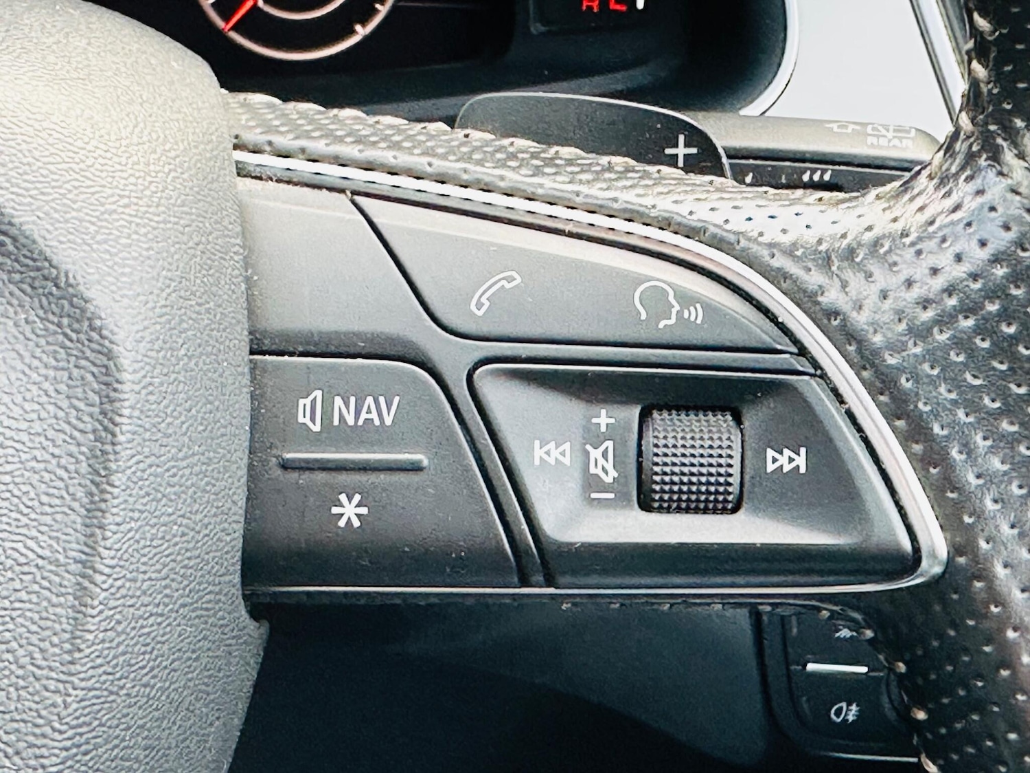 Used Audi Q7 2016 for sale - 77882882: Photo 26