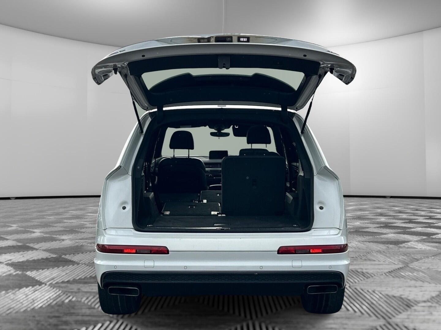 Used Audi Q7 2016 for sale - 77882882: Photo 7