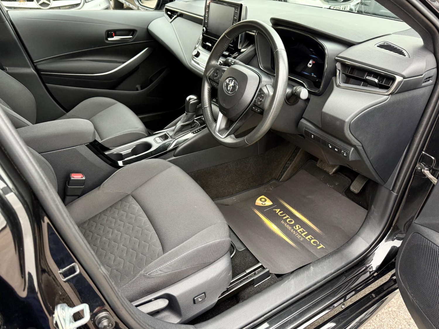 Used Toyota Corolla 2020 for sale - 76370917: Photo 11