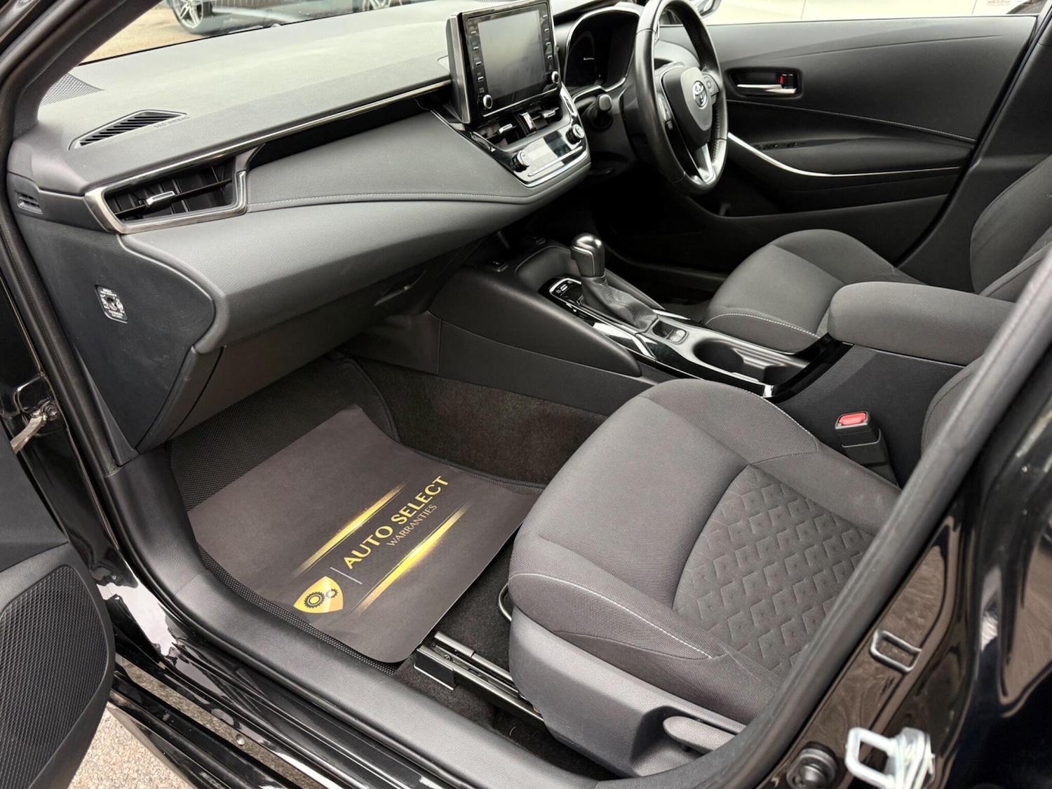 Used Toyota Corolla 2020 for sale - 76370917: Photo 12