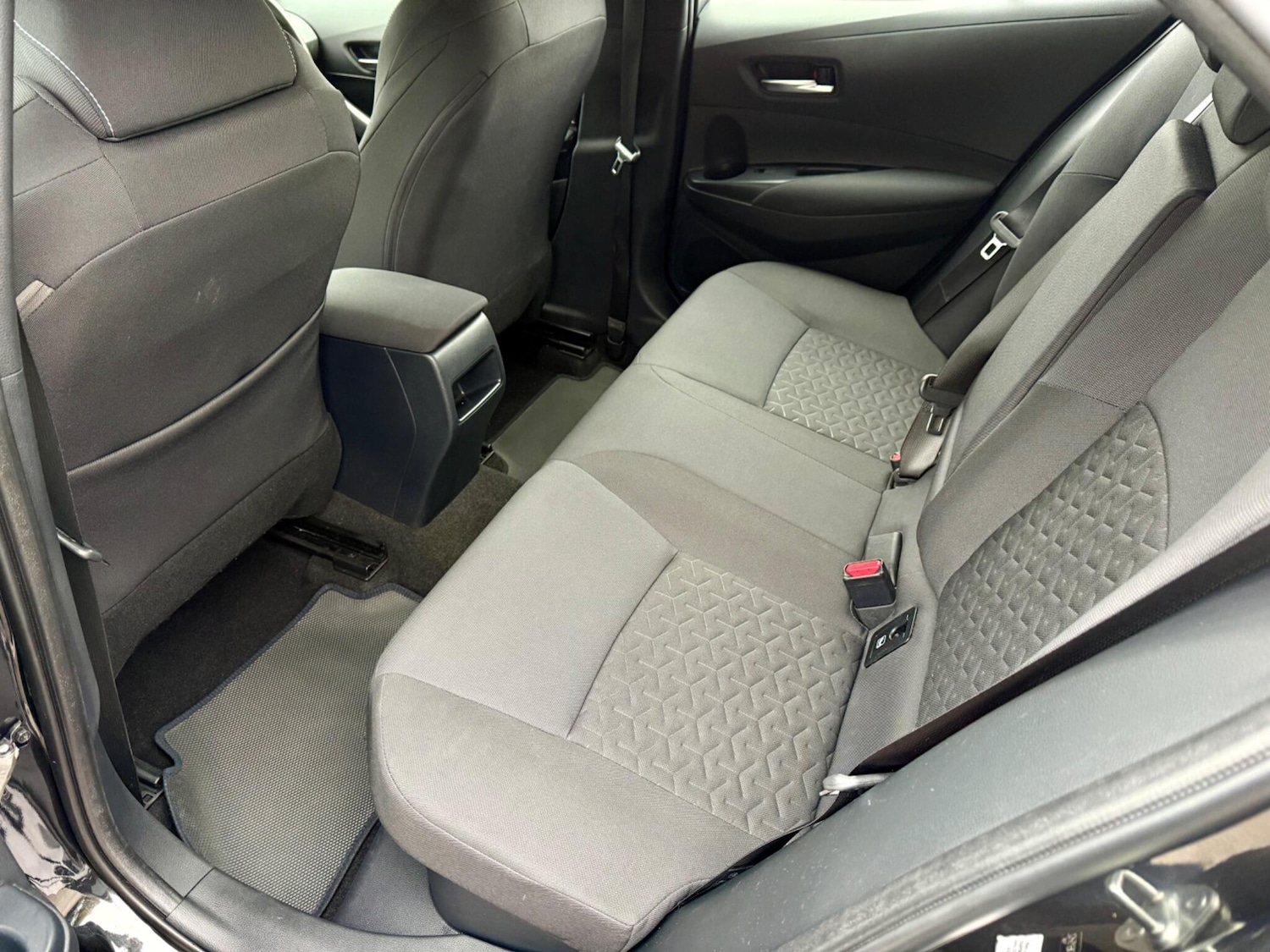 Used Toyota Corolla 2020 for sale - 76370917: Photo 29